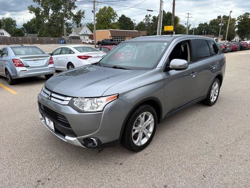 Used 2015 Mitsubishi Outlander SE FWD image 4