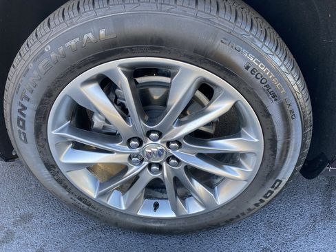 Used 2024 Buick Enclave Avenir w/ LPO, Floor Liner Package image 17