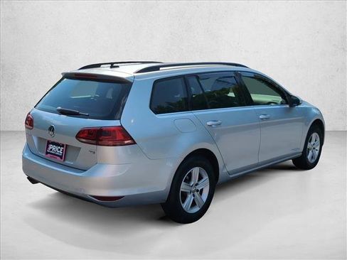 Used 2015 Volkswagen Golf TDI FWD image 5