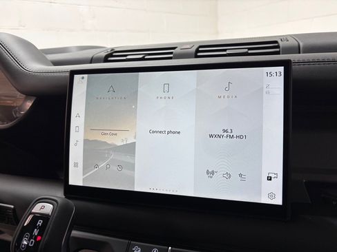 New 2025 Land Rover Defender 110 V8 image 17