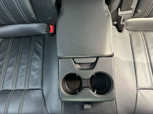 Used 2016 Chrysler 300 S RWD image 27