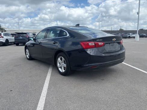Used 2023 Chevrolet Malibu LT image 3