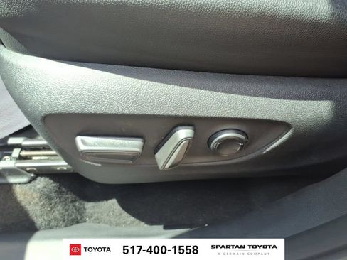 Used 2024 Toyota Grand Highlander AWD image 16