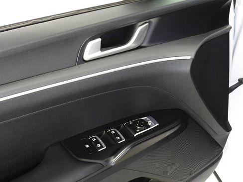 Used 2022 Kia K5 GT-Line image 12