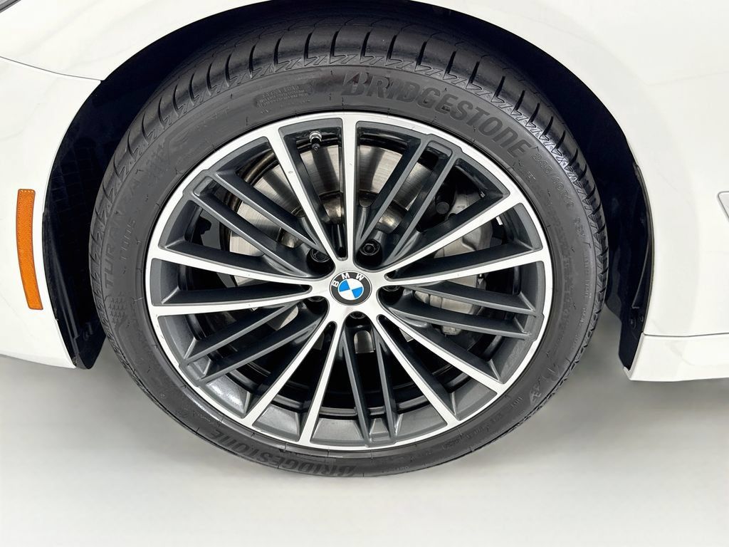 Certified 2023 BMW 530i w/ Premium Package RWD image 29