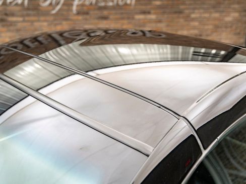 Used 2005 Chevrolet SSR w/ Preferred Equipment Group image 21