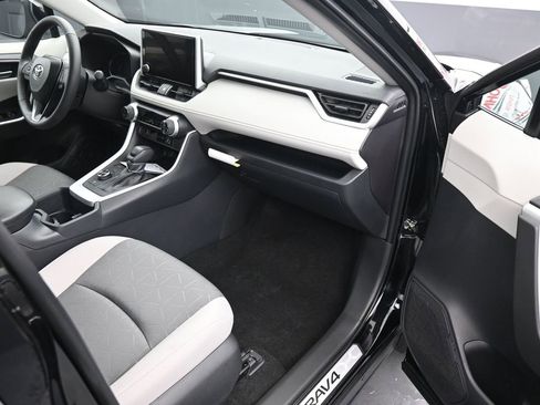 New 2025 Toyota RAV4 XLE image 10