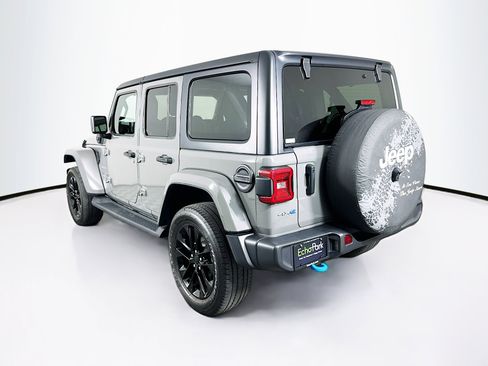 Used 2023 Jeep Wrangler Unlimited Sahara w/ Cold Weather Group AWD/4WD image 5
