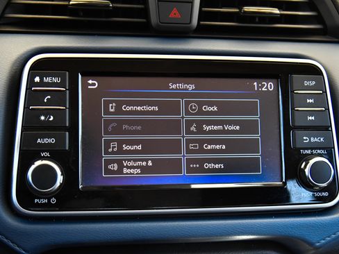 Used 2025 Nissan Versa SV FWD image 18