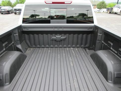 New 2026 Chevrolet Silverado 1500 LTZ w/ LTZ Premium Package AWD/4WD image 14