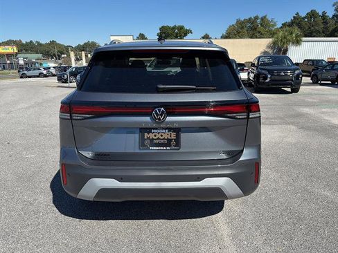 New 2025 Volkswagen Tiguan SE image 5