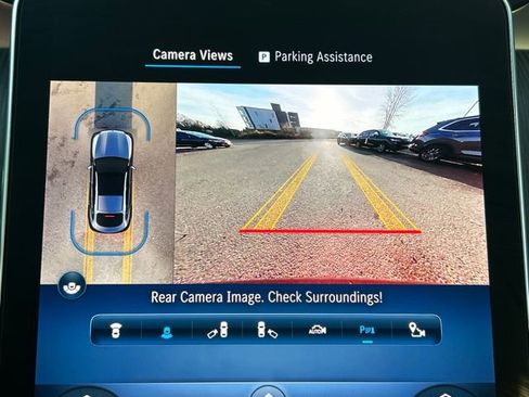 Used 2024 Mercedes-Benz GLC 300 4MATIC image 38