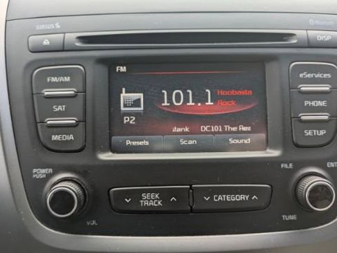 Used 2015 Kia Sorento LX image 37