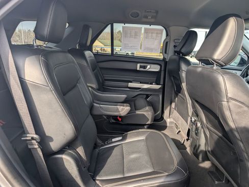 Used 2023 Ford Explorer Limited w/ Equipment Group 301A image 36