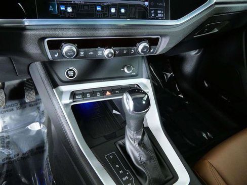 Used 2025 Audi Q3 2.0T Premium Plus w/ Premium Plus Package image 19