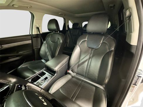Used 2025 Kia Sorento S w/ Panoramic Sunroof Package AWD/4WD image 21