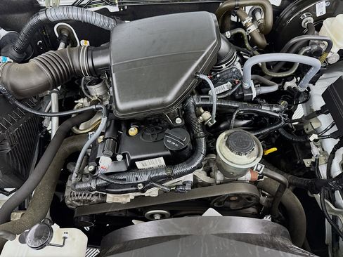 Used 2022 Toyota Tacoma SR image 34