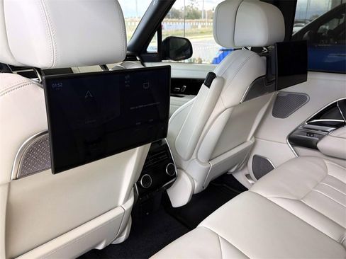 New 2025 Land Rover Range Rover Long Wheelbase Autobiography image 15