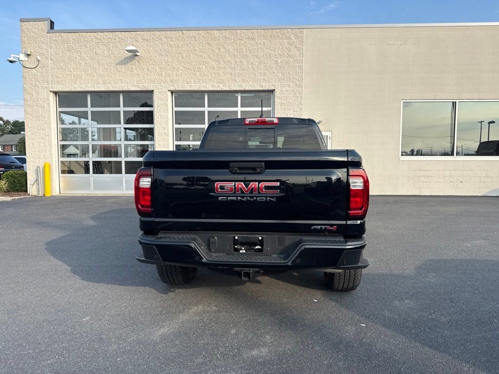 Used 2026 GMC Canyon AT4 w/ AT4 Premium Package AWD/4WD image 5