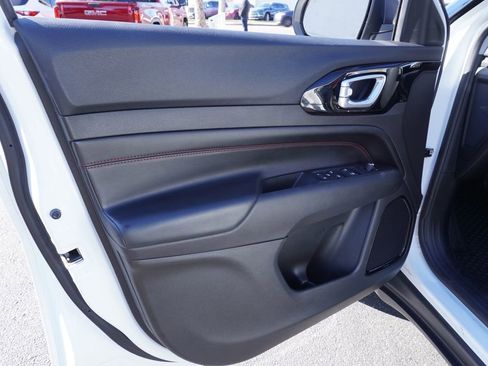 Used 2022 Jeep Compass Trailhawk image 14