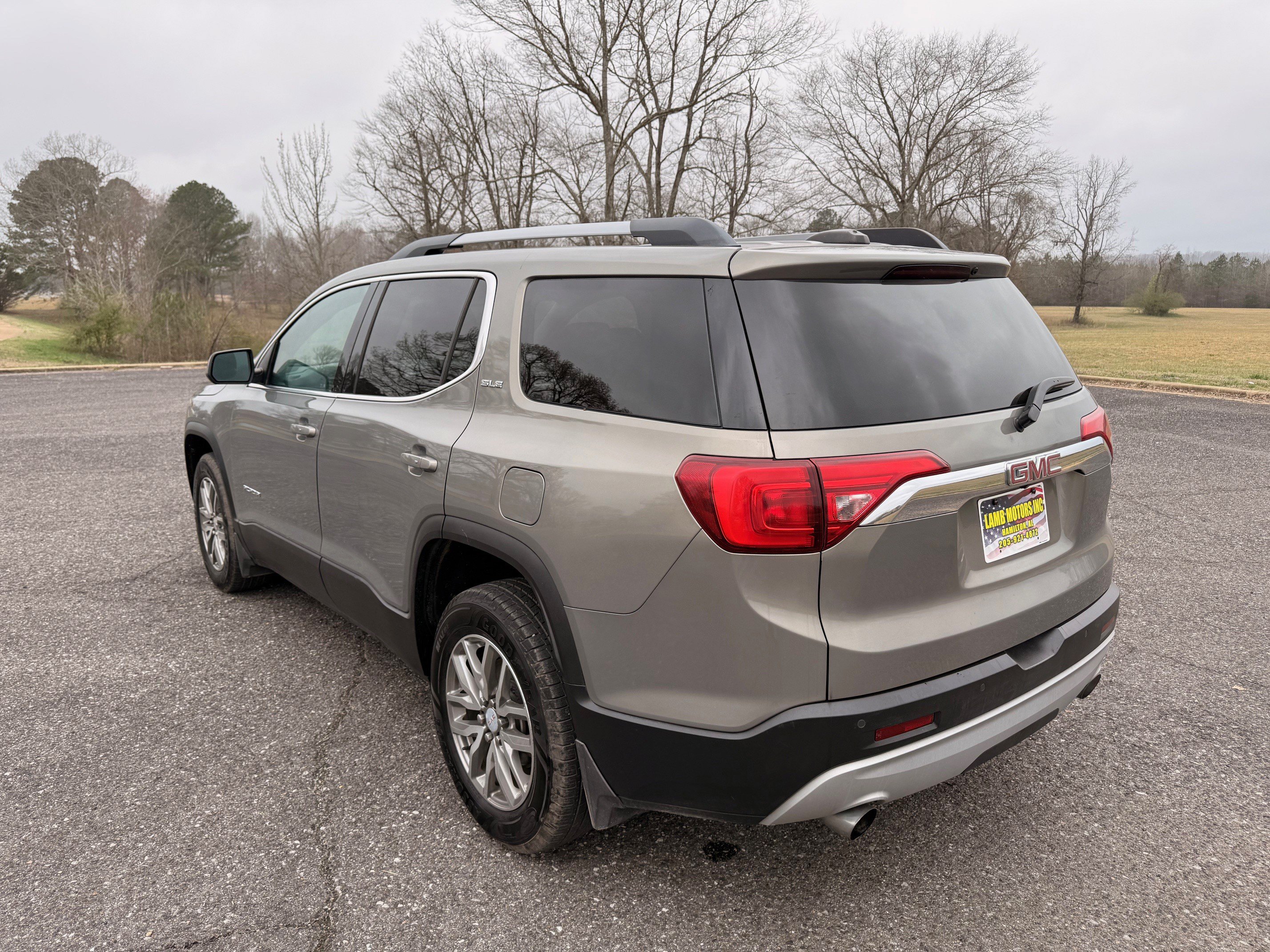 Used 2019 GMC Acadia SLE w/ Driver Alert Package I AWD/4WD image 3