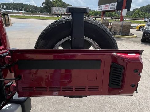 Used 2012 Jeep Wrangler Sahara w/ Connectivity Group AWD/4WD image 24