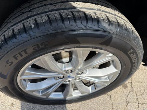 Used 2023 Ford Explorer Limited image 20