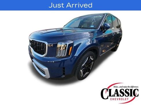 Used 2025 Kia Telluride EX image 5
