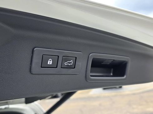 Used 2025 Subaru Forester Sport w/ Popular Package #2 AWD/4WD image 15