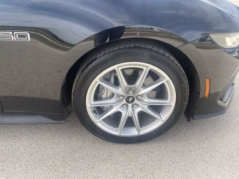 Used 2025 Ford Mustang GT Premium image 34