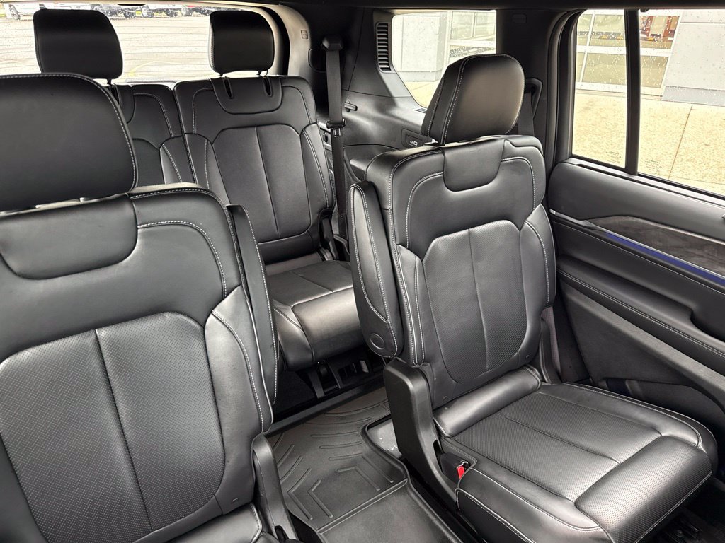 Used 2021 Jeep Grand Cherokee L Overland w/ Luxury Tech Group IV AWD/4WD image 34