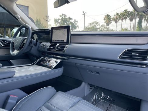 Used 2018 Lincoln Navigator Black Label w/ Cargo Package AWD/4WD image 15