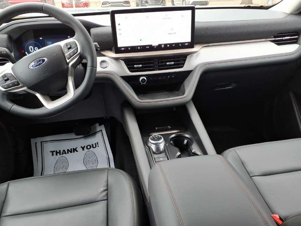 Certified 2025 Ford Explorer Active w/ Active Comfort Package AWD/4WD image 13