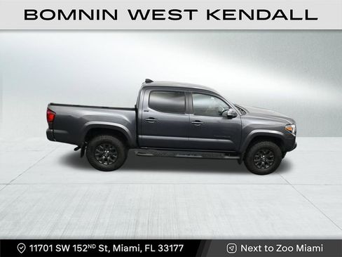 Used 2022 Toyota Tacoma SR5 w/ Technology Package image 17