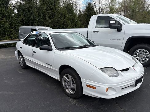 Used 2001 Pontiac Sunfire SE FWD image 4