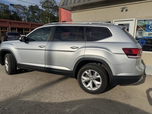 Used 2018 Volkswagen Atlas S image 4