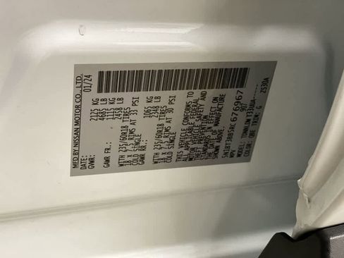 Used 2024 Nissan Rogue SV image 29