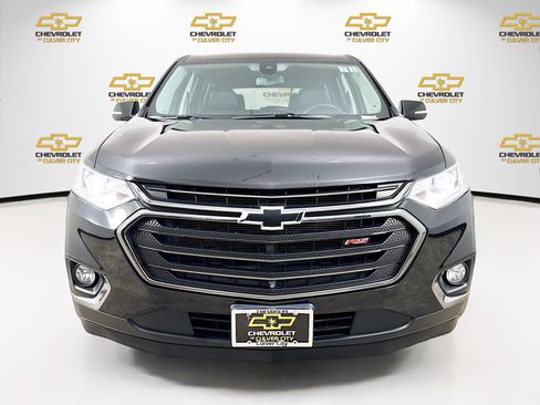 Used 2020 Chevrolet Traverse RS FWD image 2