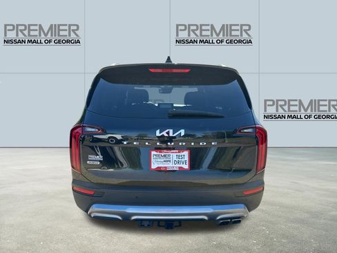 Used 2022 Kia Telluride SX w/ Towing Package image 5