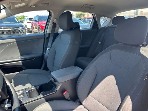 Used 2025 Kia K4 FWD image 31
