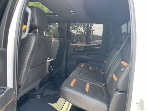 Used 2022 GMC Sierra 1500 AT4 w/ AT4 Premium Package AWD/4WD image 3