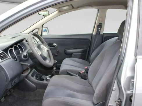 Used 2009 Nissan Versa 1.8 S FWD image 6