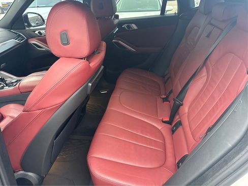 Used 2022 BMW X6 xDrive40i w/ M Sport Package image 12