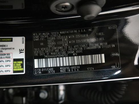 Used 2023 Toyota Corolla Cross XLE image 35