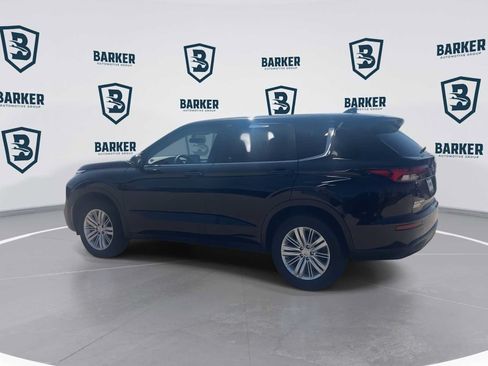 Used 2024 Mitsubishi Outlander ES AWD/4WD image 7