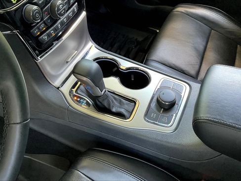 Used 2019 Jeep Grand Cherokee High Altitude AWD/4WD image 17