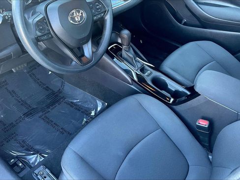 Used 2022 Toyota Corolla LE image 14