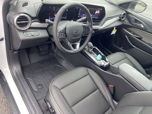 New 2025 Chevrolet Trax ACTIV w/ Driver Confidence Package image 10