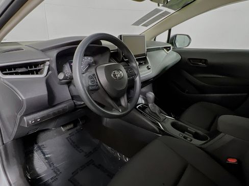 Used 2024 Toyota Corolla LE FWD image 30