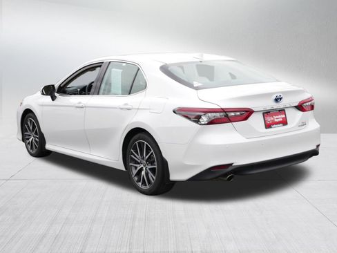 Certified 2023 Toyota Camry XLE w/ Navigation Package image 5